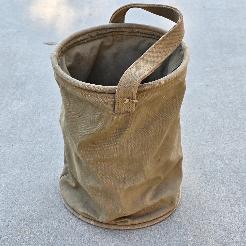 WWII US Military Army Canvas Water Bucket 1943 Collapsible Jeep Cavalry Pail - Picture 6 of 16